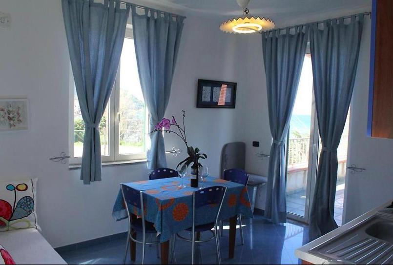 Waikiki Beach Apartments Santa Maria di Castellabate Dış mekan fotoğraf