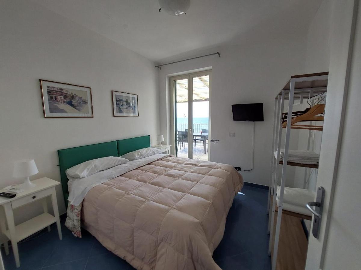 Waikiki Beach Apartments Santa Maria di Castellabate Dış mekan fotoğraf